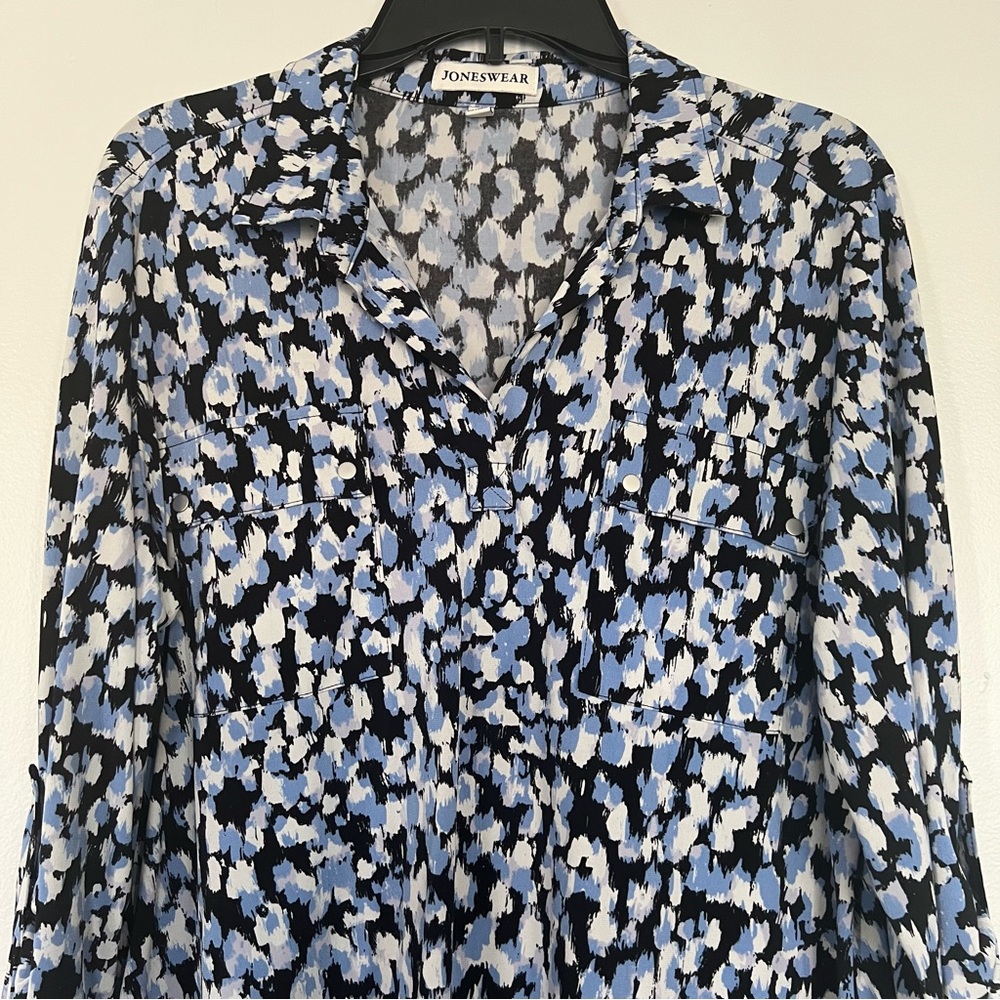 Jones Wear Women's Blue and Black Patterned Top